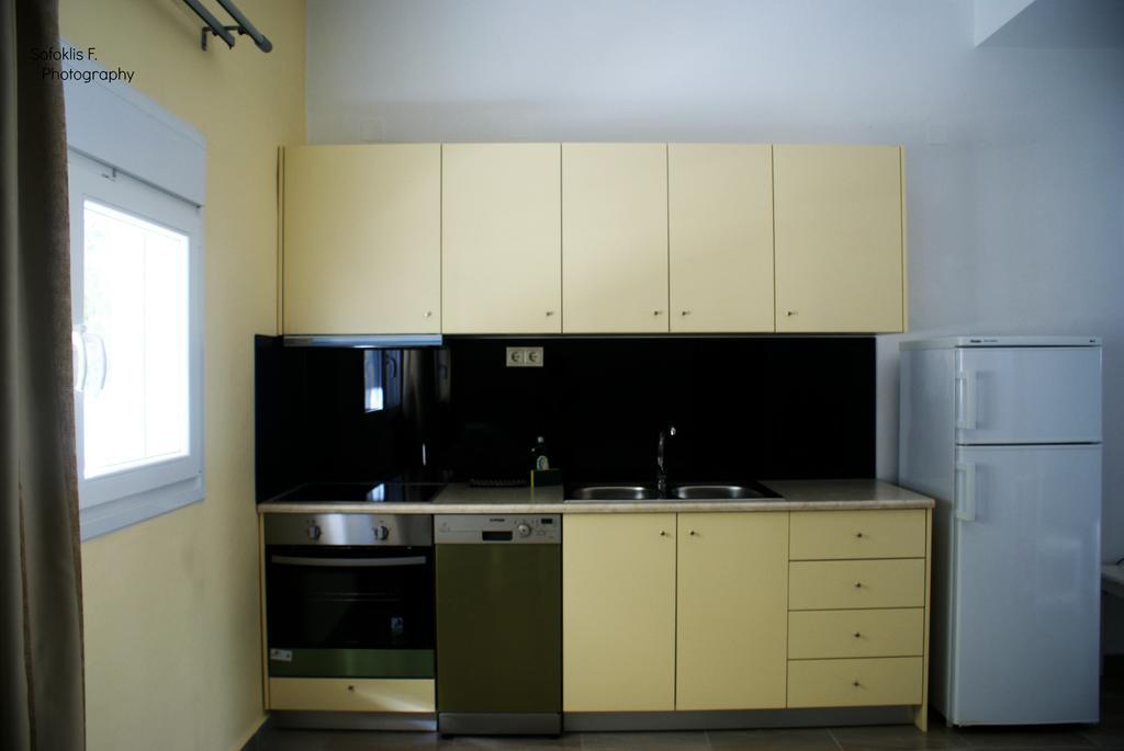Antonios Hotel Apartments Матала Экстерьер фото