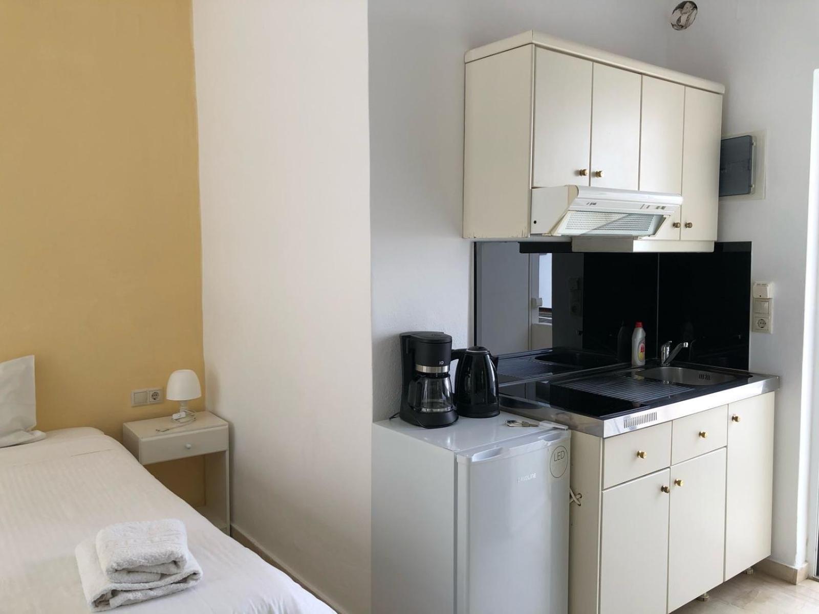 Antonios Hotel Apartments Матала Экстерьер фото